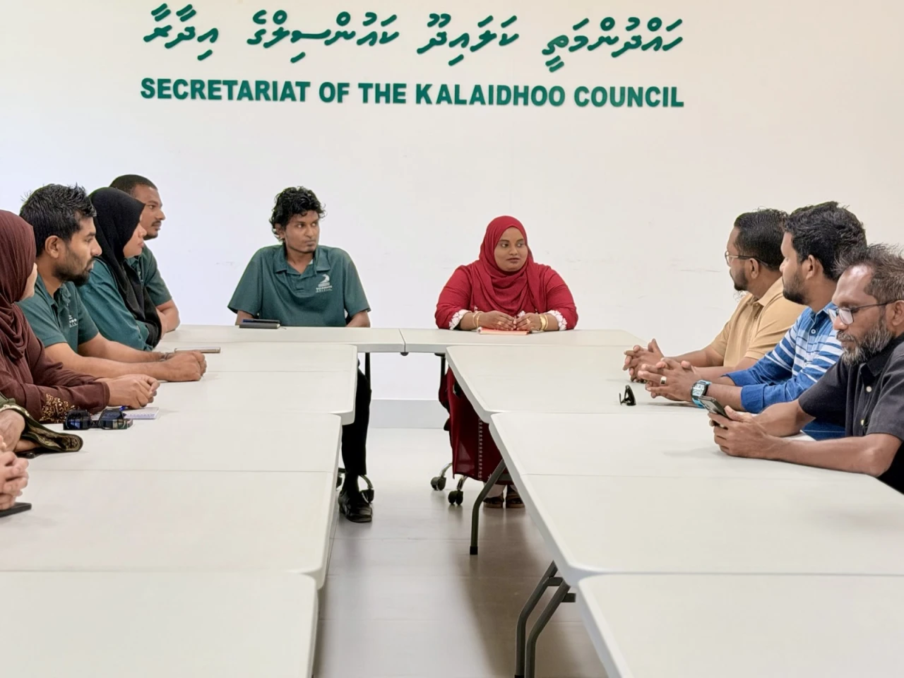 އެގްރޯ ނެޝަނަލް ކޯޕަރޭޝަންގެ ފަރާތުން ކައުންސިލާއި އ.ތ.މ ކޮމިޓީ އާއި ބައްދަލުކުރުން.
