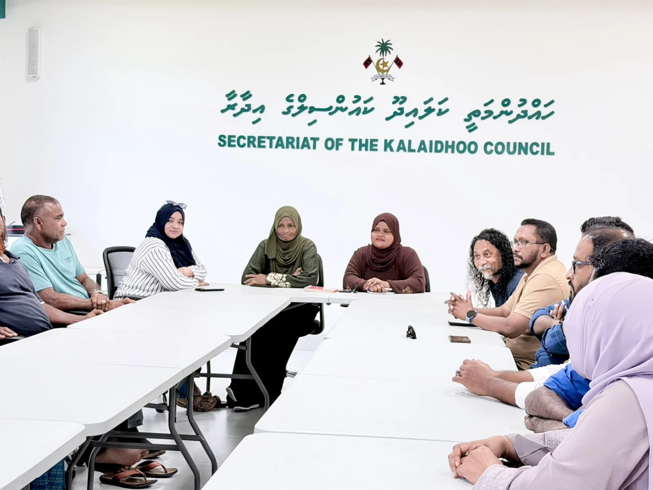 އެގްރޯ ނެޝަނަލް ކޯޕަރޭޝަންގެ ފަރާތުން އ.ތ.މ ކޮމިޓީ އާއި ދަނޑުވެރިންނާއި ބައްދަލުކުރުން.