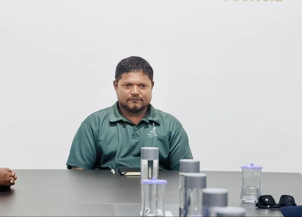 ހައްދުންމަތީ ކަލައިދޫ ކައުންސިލްގެ 5 ވަނަ ދައުރު އިންތިހާބީ ކައުންސިލުން އިސްދޫ ކަލައިދޫ ޕޮލިސް ސްޓޭޝަންގެ އިންޗާޖާއި އަދި އިސްފަރާތްތަކާއެކު ބޭއްވުނު ބައްދަލުވުމުގެ ތެރެއިން.